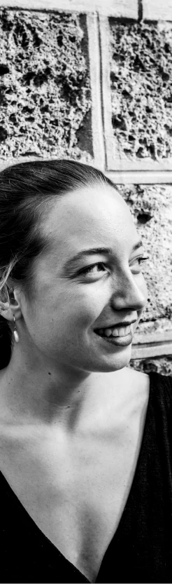 portrait vertical louise pidoux